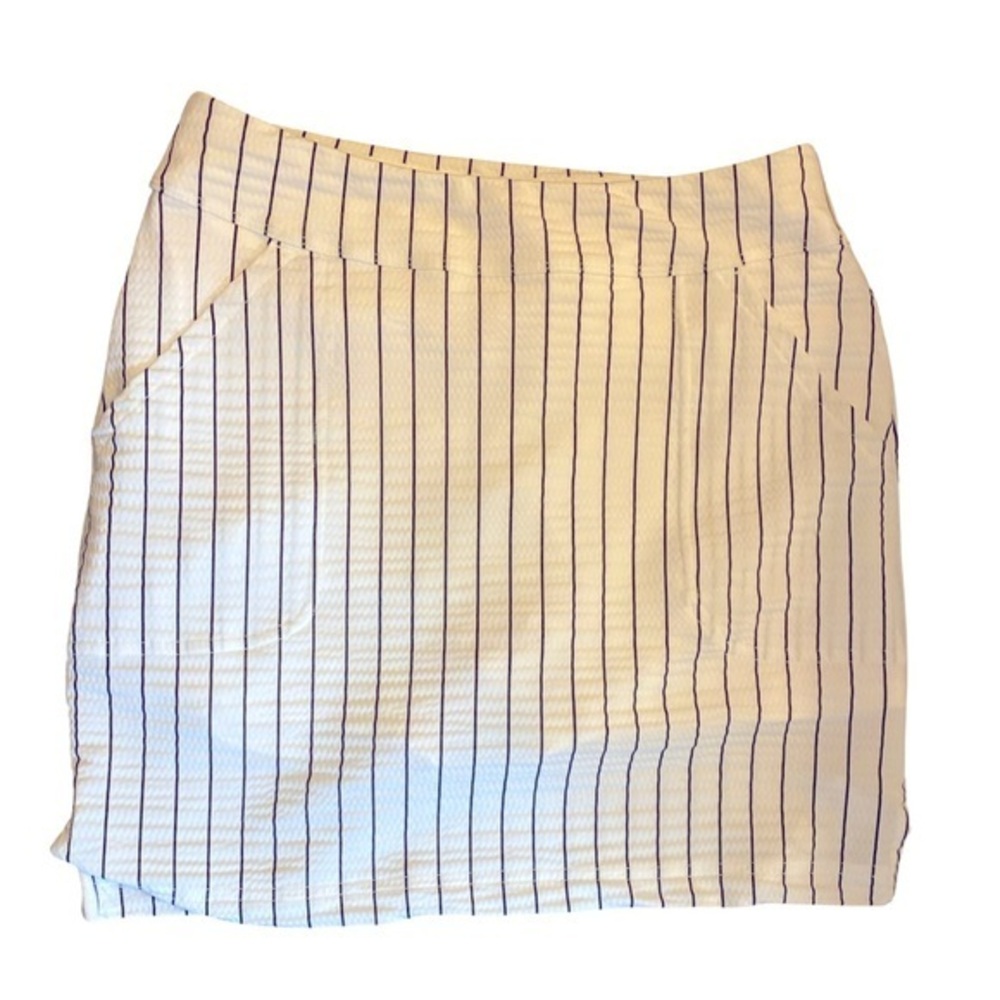 Iphorn Skort -XS white black striped   NWT , polyester spandex